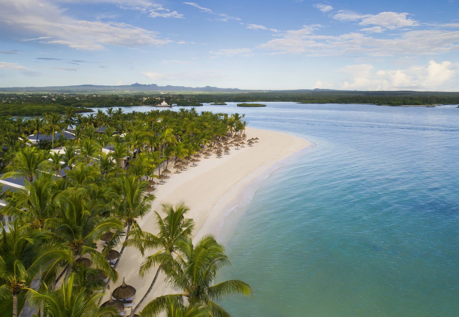 Vente record d'une maison de luxe à 13,6 M$ par PAM Golding à l'ile Maurice